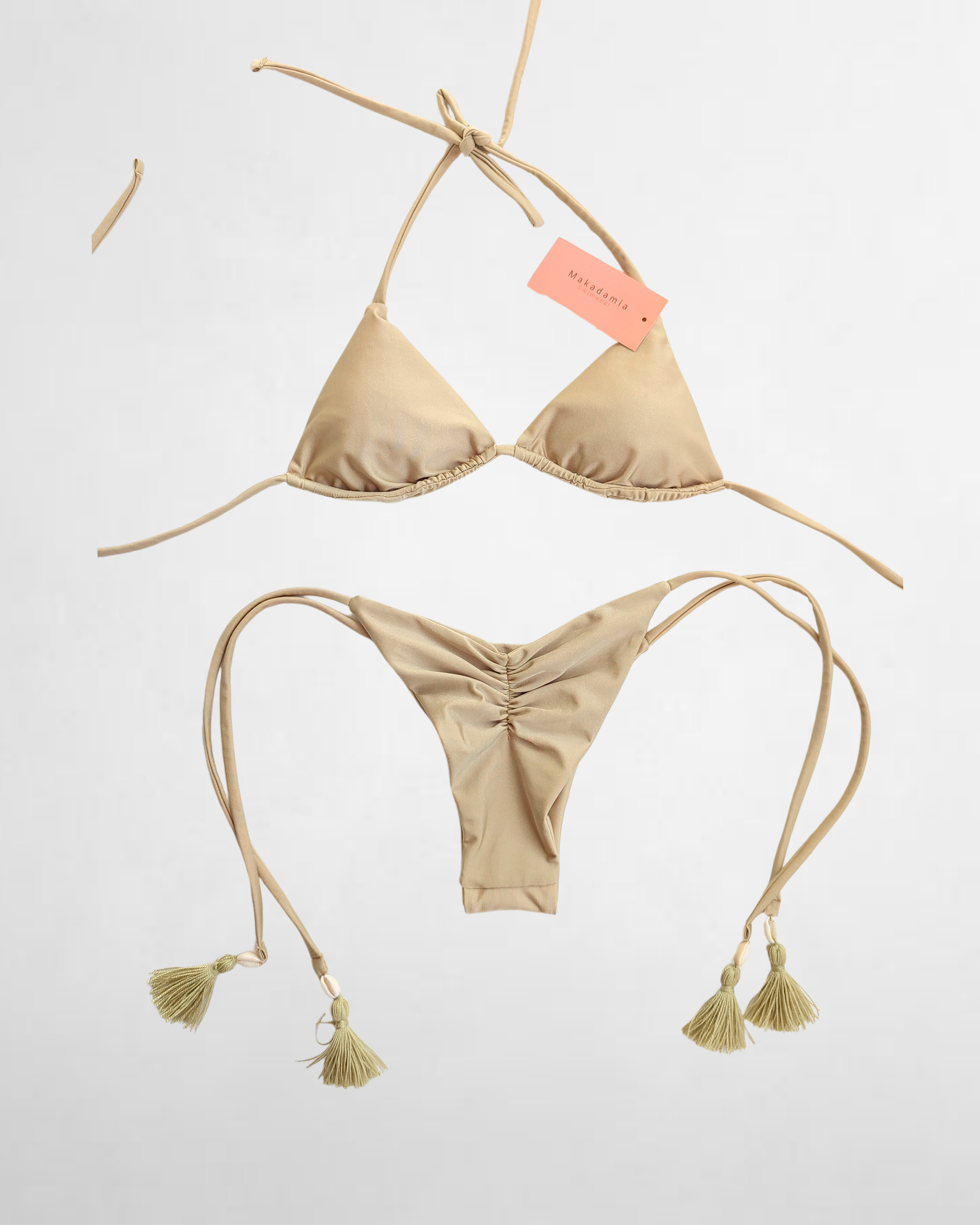bikini almendra tanga dorado