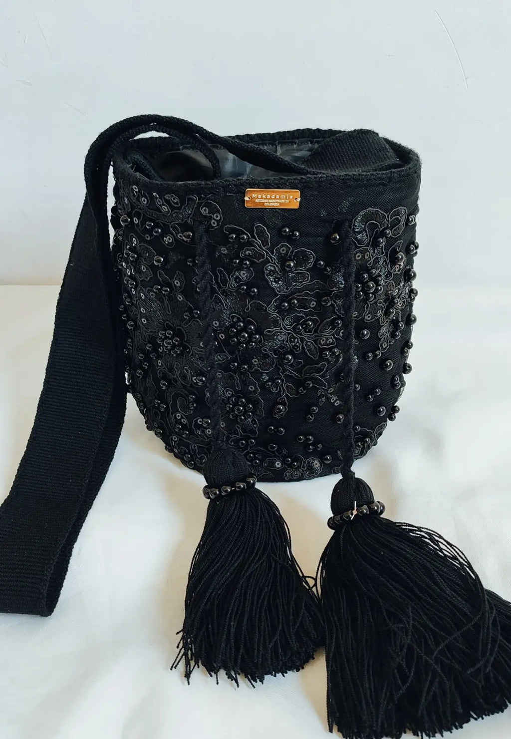 mochila recamada medium Negro